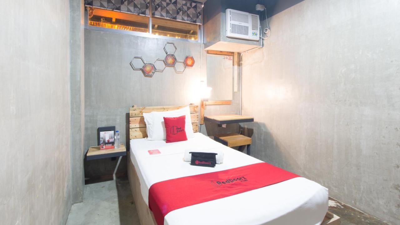 RedDoorz Plus @ Taft North Mandurriao Iloilo City Exterior foto